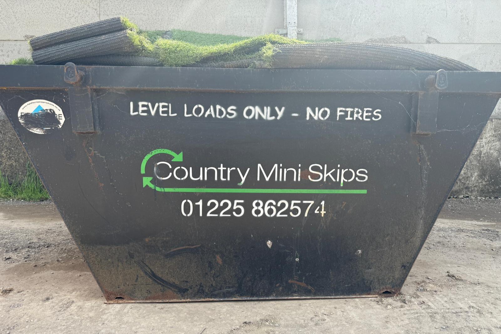 Level Load Skip Hire